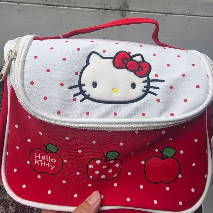 [BUNJANG] Hello Kitty Red Polka Dot Pouch / 헬로키티 레드 파우치