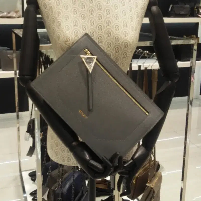 [BUNJANG] VINCIS Seero Clutch Crossbody Bag / VINCIS'(빈치스 세에로) 클러치겸 크로스백  (거의새거)