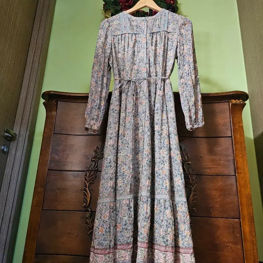 [BUNJANG] Thursday Island Floral Pattern Long Dress / 써스데이아일랜드 롱원피스(2025년)