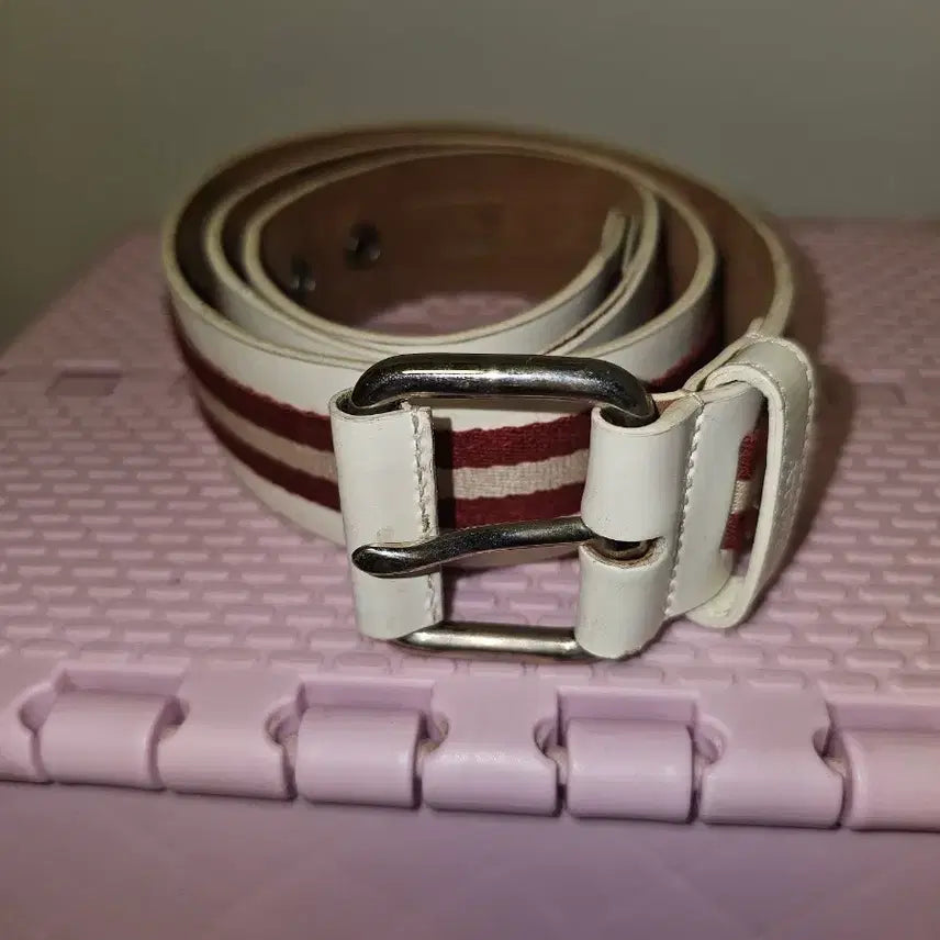 [BUNJANG] Bally Leather Belt White/Red Stripe / 발리 가죽 벨트 화이트/레드 스트라이프