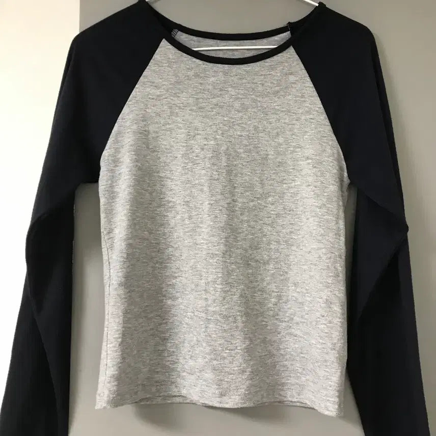 [BUNJANG] Colorblock Raglan Slim Fit Long Sleeve T-Shirt / 배색 나그랑 슬림핏 긴팔 티셔츠