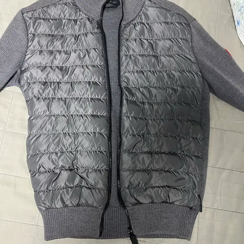 [BUNJANG] Canada Goose Knit Padded Jacket Grey / 캐나다구스 니트패딩 그레이