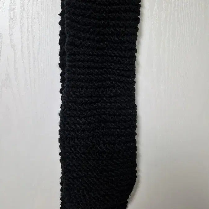 [BUNJANG] Black Knit Scarf / 검정색 니트 목도리