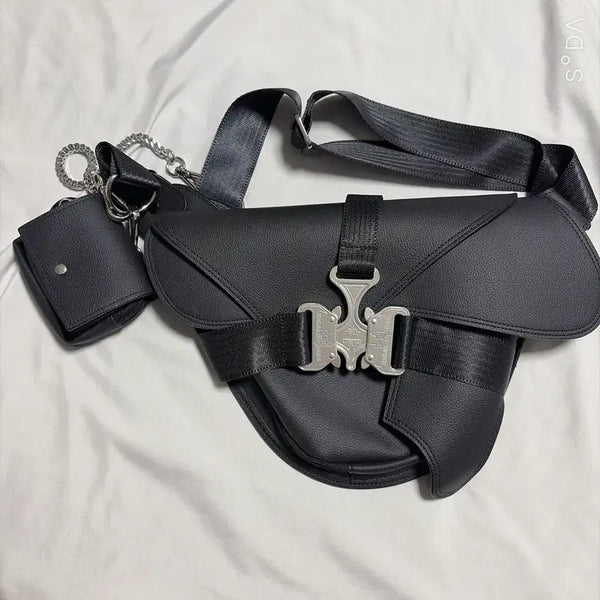 [BUNJANG] Lee Woo Gama Caris Belt Bag / 이우가마카리스 벨트백