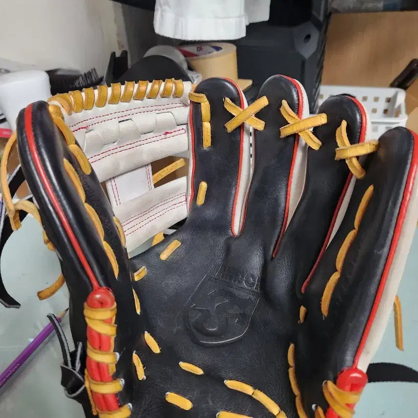 [BUNJANG] Fandom Korea Infield Glove / 팬덤 내야글러브