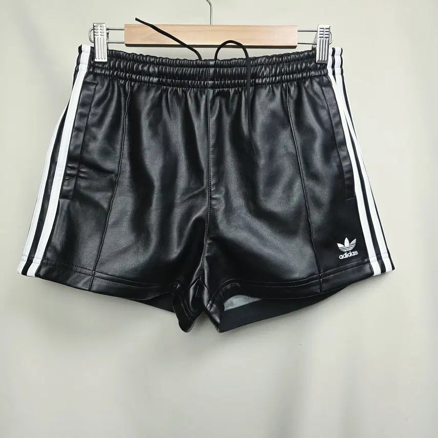[BUNJANG] Adidas Women's Original Leather Short Pants (M) / [(새상품) ADIDAS] 여성 오리지날 레더 숏팬츠 M