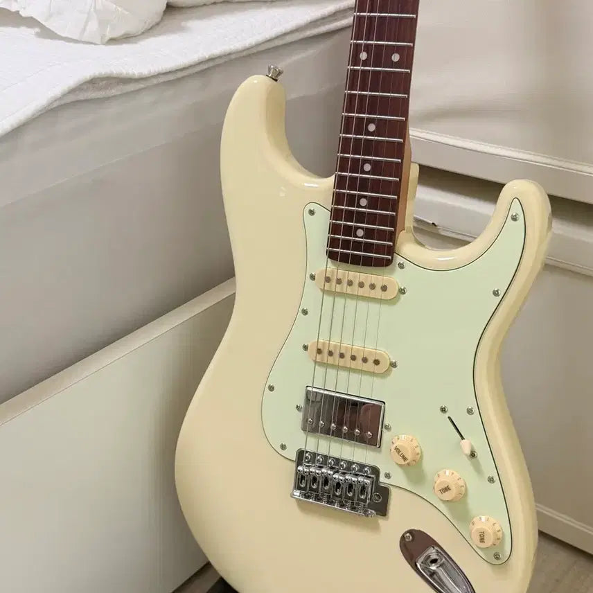 [BUNJANG] Bacchus Maple Neck Electric Guitar - New Condition / 바커스 메이플넥 새상품