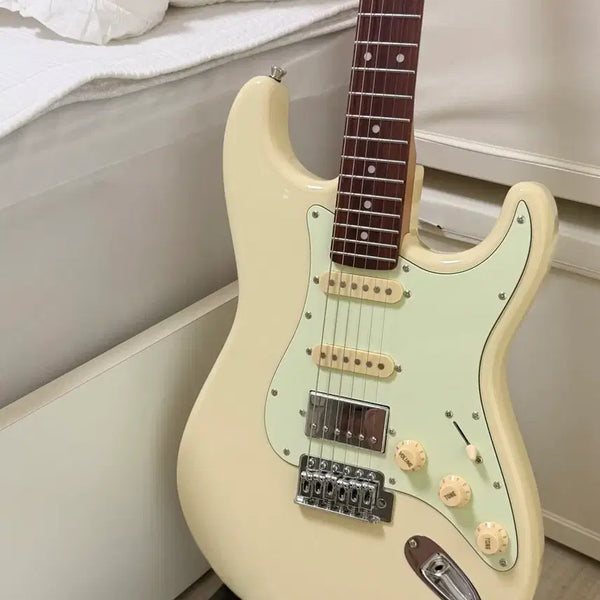[BUNJANG] Bacchus Maple Neck Electric Guitar - New Condition / 바커스 메이플넥 새상품