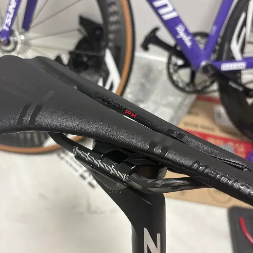 [BUNJANG] ZIPP Service Course Setback Seatpost with San Marco Mantra Mold Saddle Set / 짚 서비스코스 셋백안장셋 판매