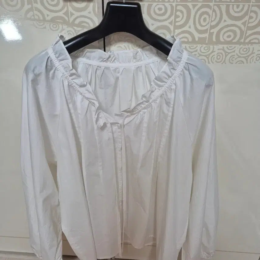 [BUNJANG] Frill Detail Long Sleeve Blouse White / 새상품 프릴 블라우스 화이트 긴팔 신상