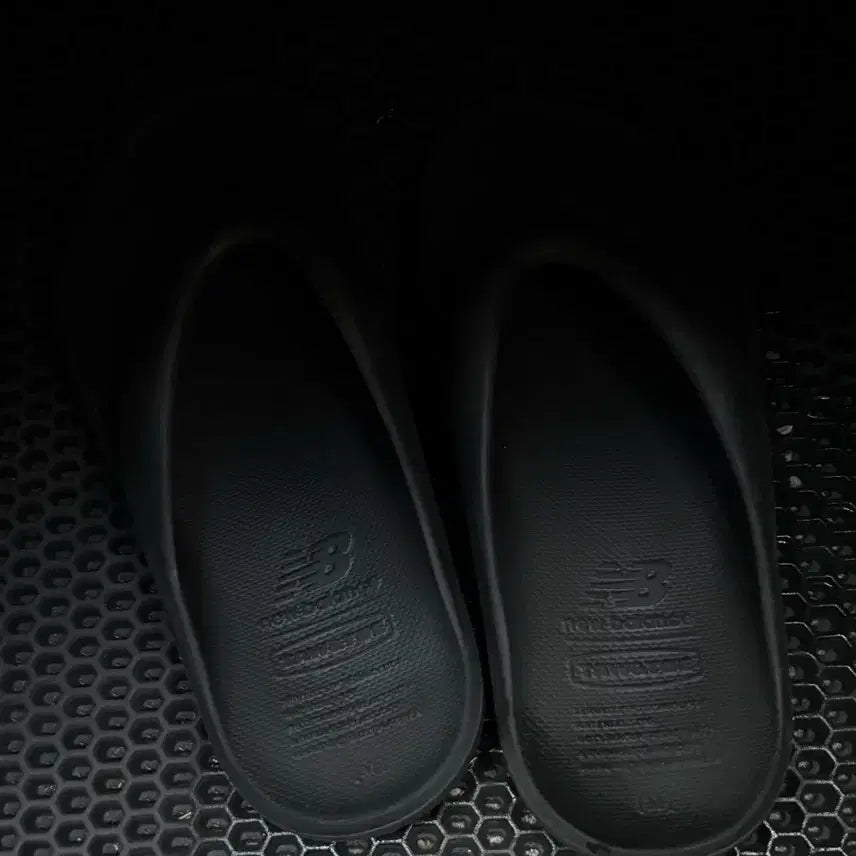 [BUNJANG] New Balance x To&T Zero VT Flip Flops (M, Black) / 쪼리 2개 뉴발란스 x 토앤토 제로비티 플립플랍 M