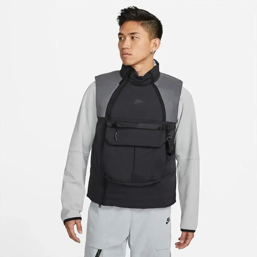 [BUNJANG] Nike NSW Therma-FIT Tech Pack Insulated Vest Black / 나이키 NSW 써마핏 테크 팩 인슐레이티드 베스트 블랙