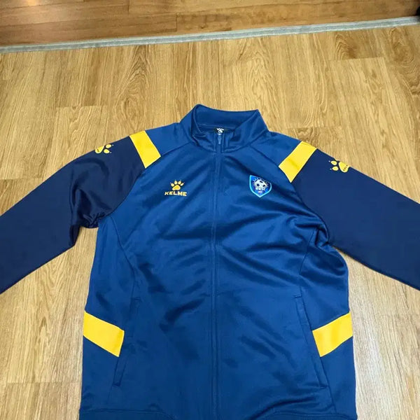 [BUNJANG] Kelme Daejeon Hanbat SC Training Tracksuit Navy/Yellow / 축구부 옷 팝니다(대전한밭sc트레이닝복)