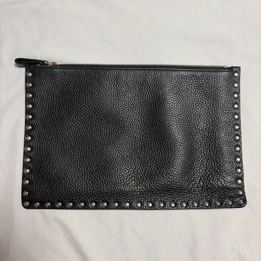 [BUNJANG] Valentino Studded Clutch Black / 발렌티노 스터드 클러치 블랙