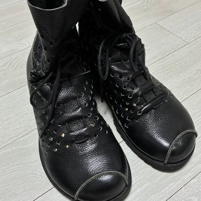 [BUNJANG] Unique Leather Perforated Mori Girl Lace-Up Boots / 천연가죽 펀칭 모리걸 레이스업 유니크 가죽 부츠