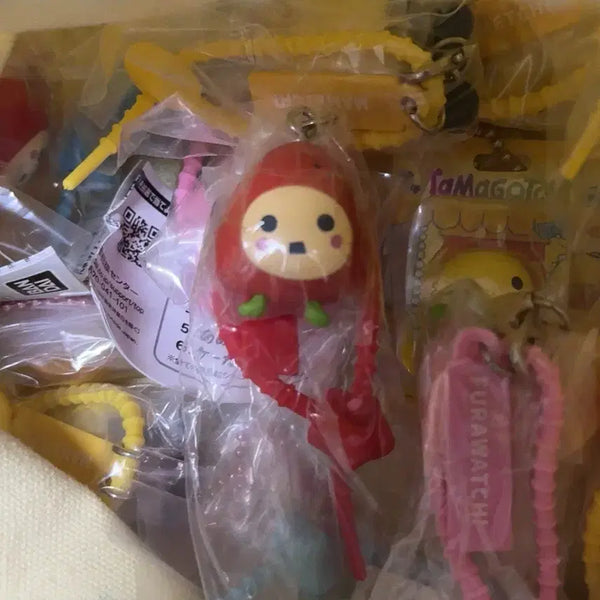 [BUNJANG] Bandai Tamagotchi Ichigotchi Keychain / 반다이 다마고치 이치고치 키링