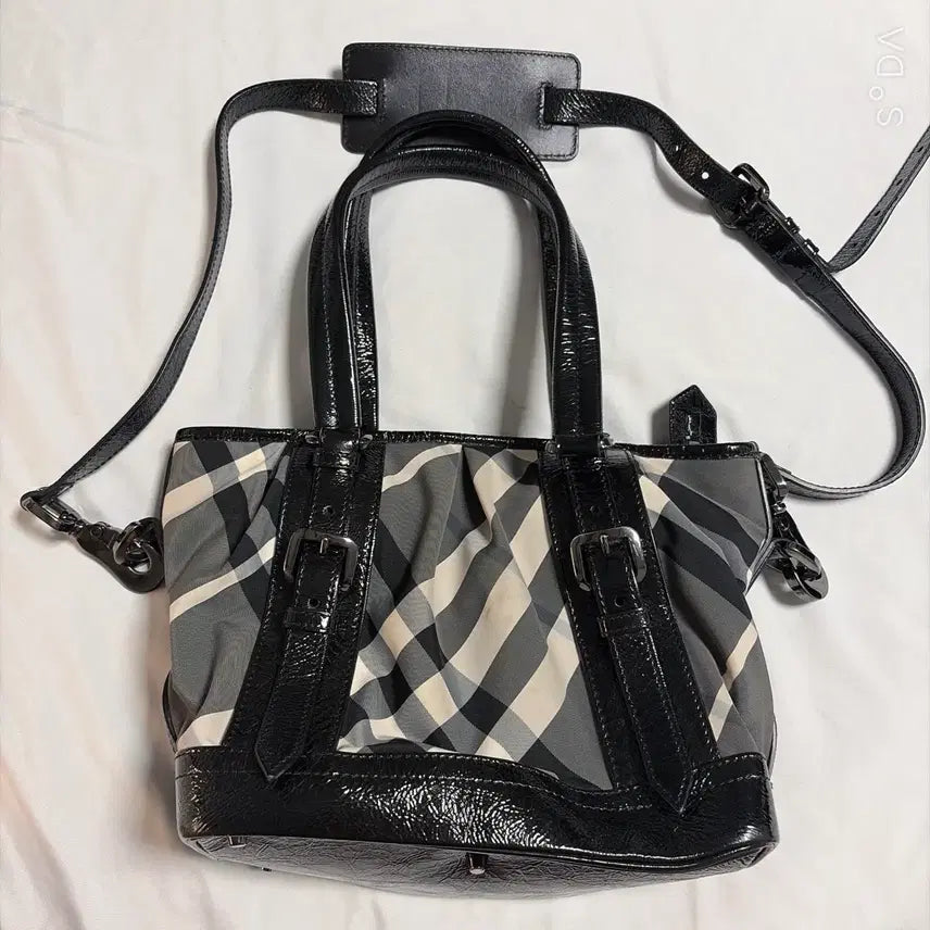 [BUNJANG] Burberry Canvas 2-Way Tote Bag Black / 버버리 캔버스 2WAY 토트백 블랙