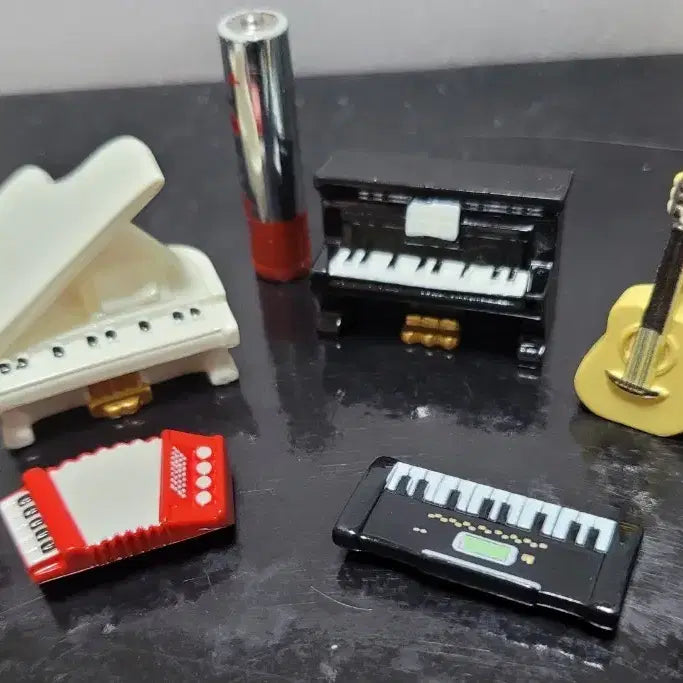 [BUNJANG] Miniature Musical Instrument Set / 미니어처 악기 세트 (피아노, 기타, 바이올린,  }