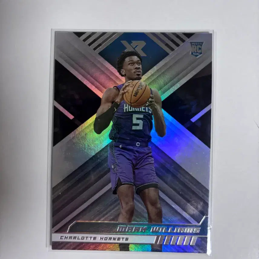 [BUNJANG] Charlotte Hornets Mark Williams 2021-22 Panini Chronicles Prism Rookie Basketball Card / 샬럿 호네츠 마크 윌리엄스 루키 농구 카드