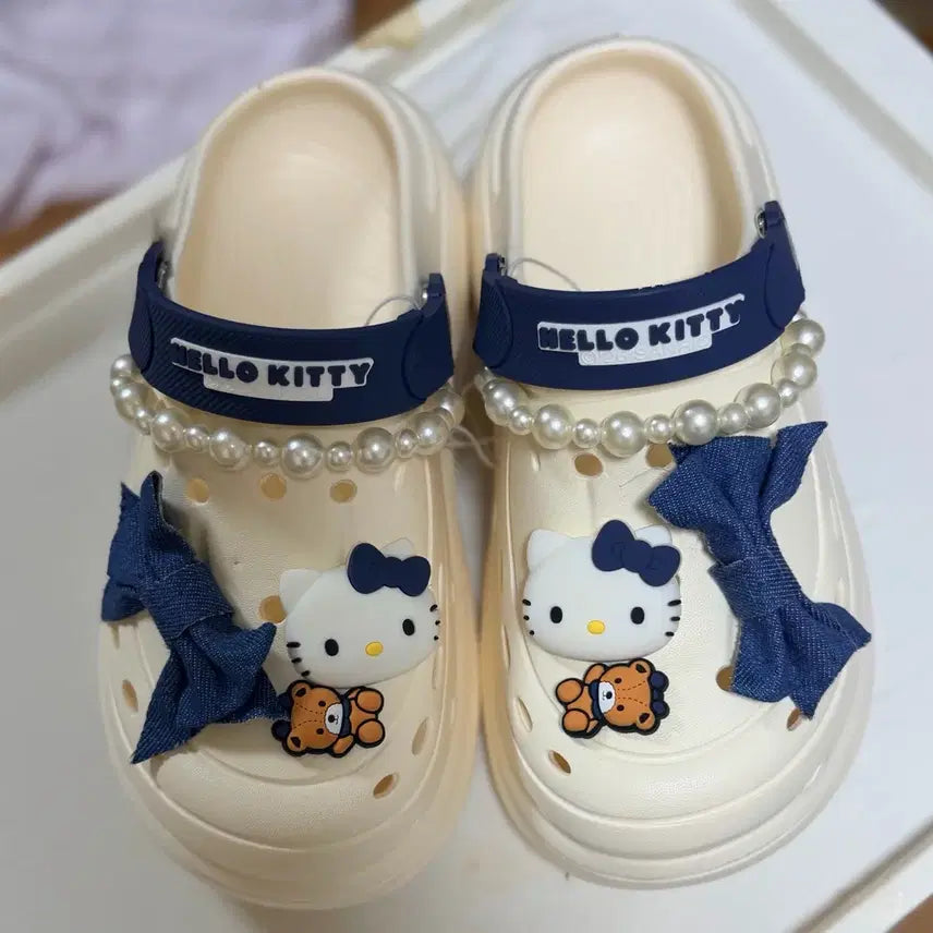 [BUNJANG] Hello Kitty Pearl Ribbon Crocs (Ivory) / 헬로키티 진주 리본 크록스 아이보리