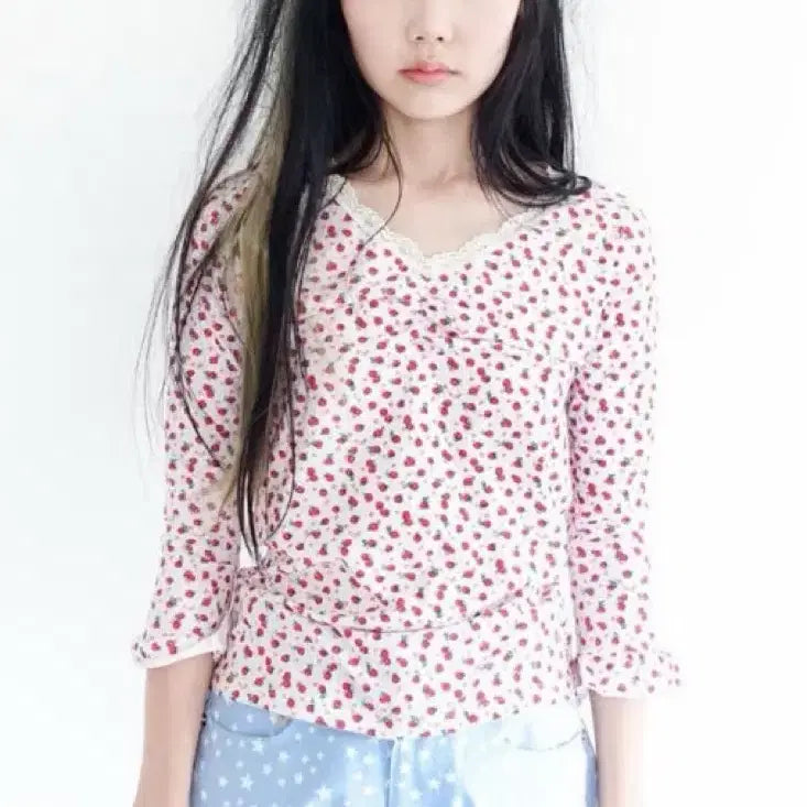 [BUNJANG] Shopfairy Little Strawberry Lace Top / 샵페어리 little strawberry lace top