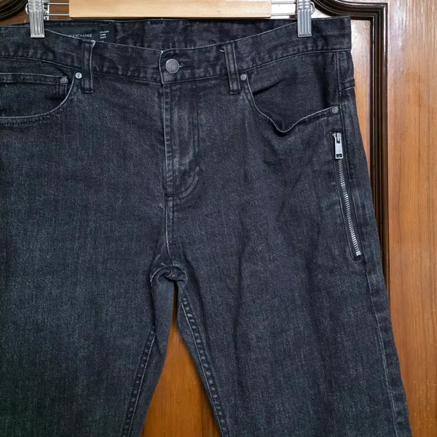 [BUNJANG] Armani Exchange Slim Straight Washed Denim Jeans (34) / 알마니 청바지 34 아르마니 워싱 블랙 그레이 슬림 청바지 데님 팬츠 등산 캠핑 골프 러닝 무신사