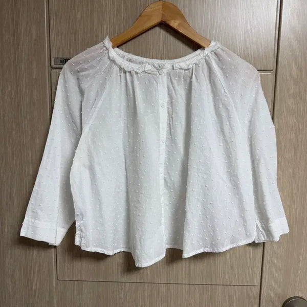 [BUNJANG] Neck Frill 7/10 Sleeve Blouse / 넥프릴 소매 7부 블라우스