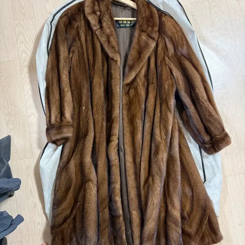 [BUNJANG] Geunhwa Fur Saga Mink Long Coat / 근화모피 사가밍크 롱코트