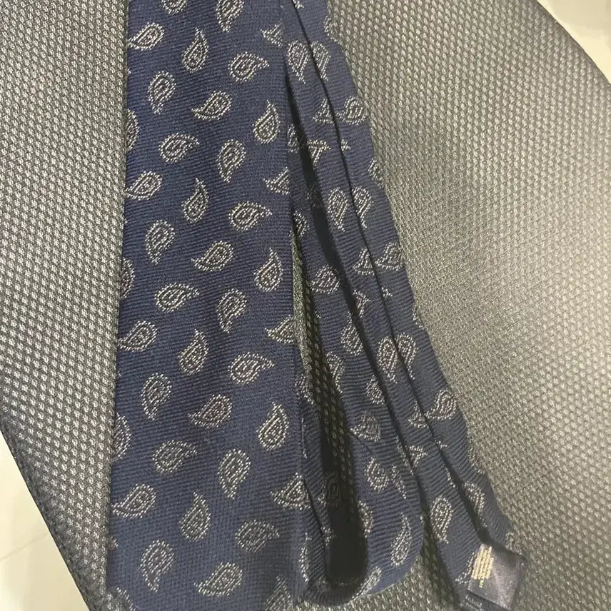 [BUNJANG] Brooks Brothers Paisley Pattern Navy Tie / 브룩스브라더스 페이즐리 패턴 네이비 넥타이