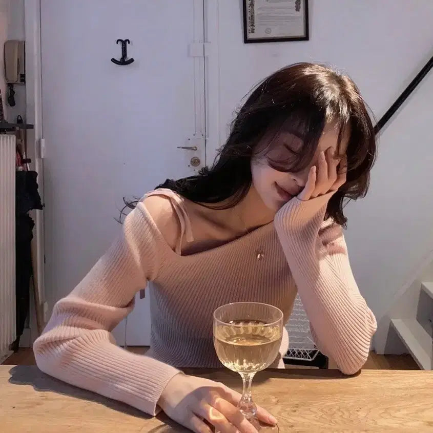 [BUNJANG] Slowand Birthday Uneven Ribbon Off-Shoulder Knit Soft Pink / 슬로우앤드 made 벌스데이 언발리본 오프숄더 니트 소프트핑크