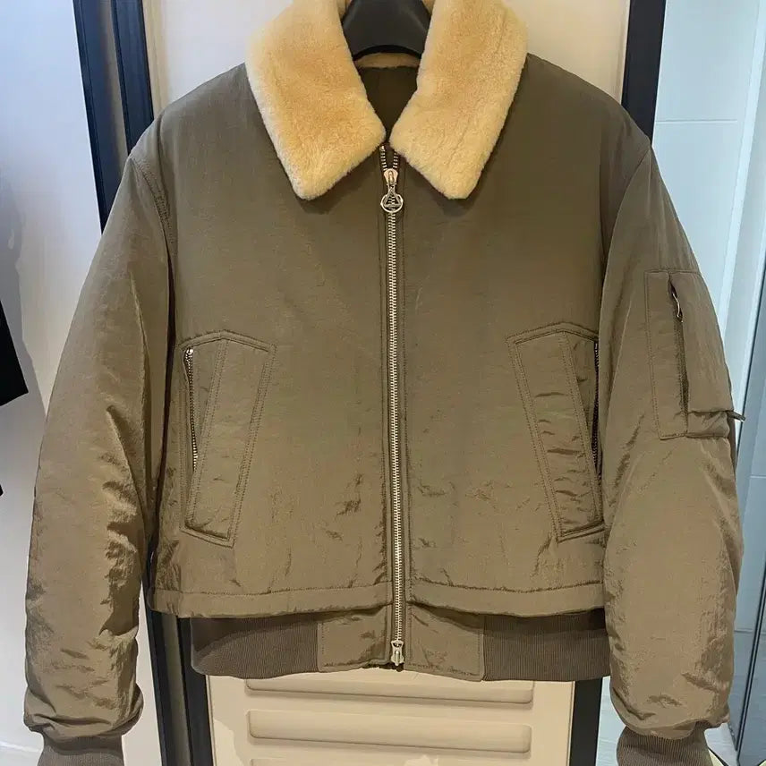 [BUNJANG] Solid Homme Siberian Goose Down Bomber Jacket (Khaki) / 솔리드옴므 무스탕 패딩 50