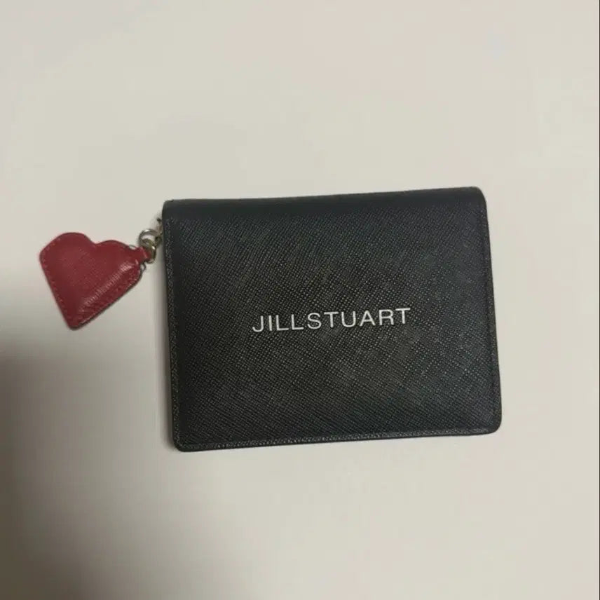 [BUNJANG] JILLSTUART Heart Charm Bifold Wallet / 질스튜어트 하트참 반지갑