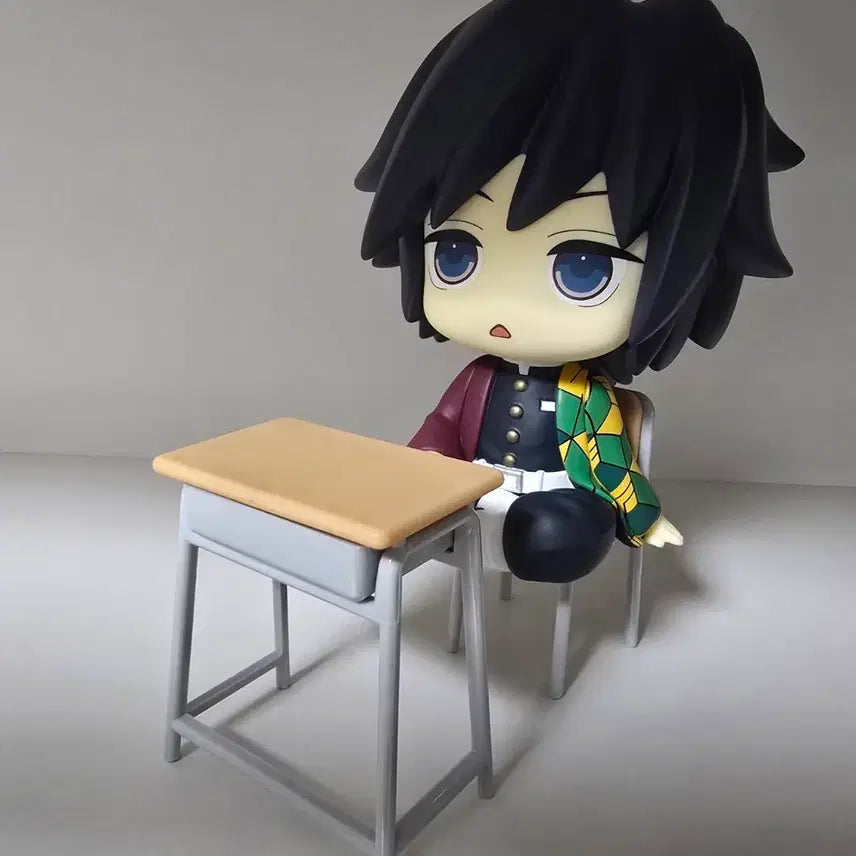 [BUNJANG] Look Up Noodle Stopper Desk & Chair Set / 새상품 ) 룩업 누들스토퍼 피규어 책상+의자 세트