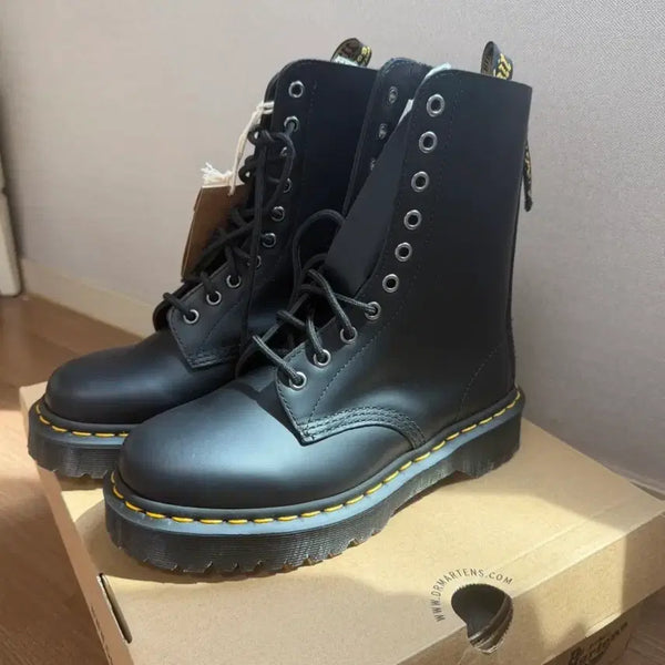 [BUNJANG] Dr. Martens 1490 Max Boots Black / 닥터마틴 1490 맥스 부츠 블랙