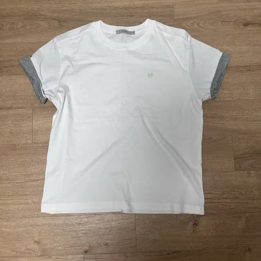 [BUNJANG] KIMUER Color-Blocked Roll-Up Short-Sleeve T-Shirt / 키뮤어-배색 롤업 크롬 반팔 티셔트(흰색