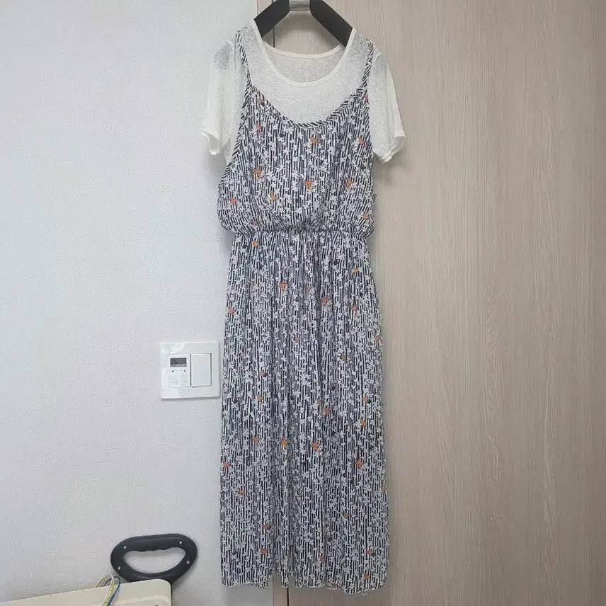 [BUNJANG] Chiffon Sleeveless Dress Set with Elastic Waistband / 허리밴딩 쉬폰 나시 원피스 세트