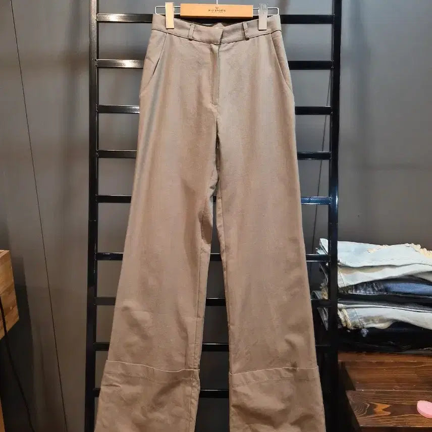 [BUNJANG] HANDER Beige High-Waist Paneled Wide-Leg Long Slacks (Size S) / [S] 핸더 HANDER 베이지 하이웨스트 절개 와이드 롱 슬랙스 2.9