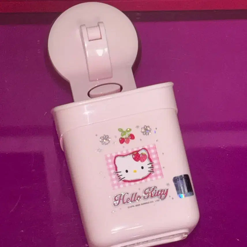 [BUNJANG] Sanrio Strawberry Kitty Multi-Purpose Holder Pencil Holder Toothbrush Holder / 고전문구 고전키티 딸기키티 다용도 꽂이 연필꽂이 칫솔꽂이