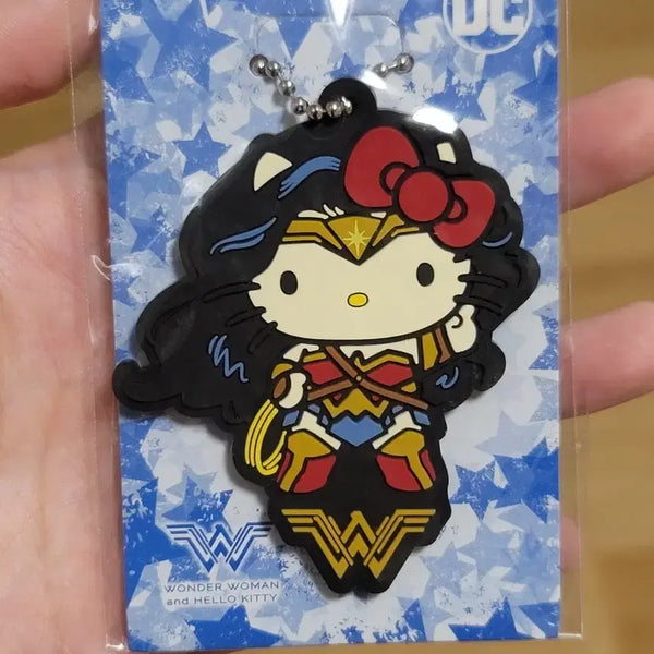 [BUNJANG] DC Comics x Hello Kitty Wonder Woman Collaboration Keychain 2017 / DC 원더우먼 헬로키티 콜라보 키링 2017