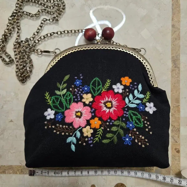 [BUNJANG] Embroidered Bag with Chain Strap / 자수 가방 (새상품)