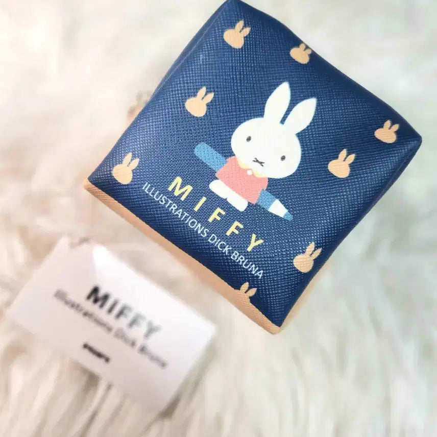 [BUNJANG] Miffy Mini Cube Pouch / [미사용] 미피 미니 큐브 파우치 멀티파우치