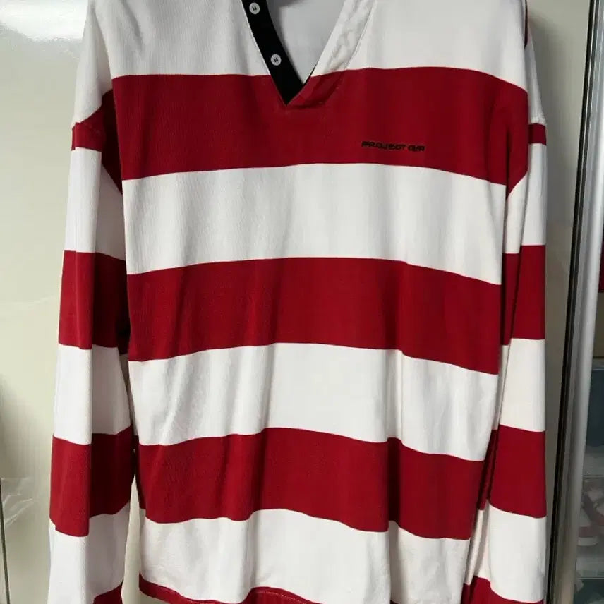 [BUNJANG] Project GR Drawen Back V-Neck Polo Shirt Red / [1]프로젝트gr 드로운 백 브이넥 폴로 셔츠 레드
