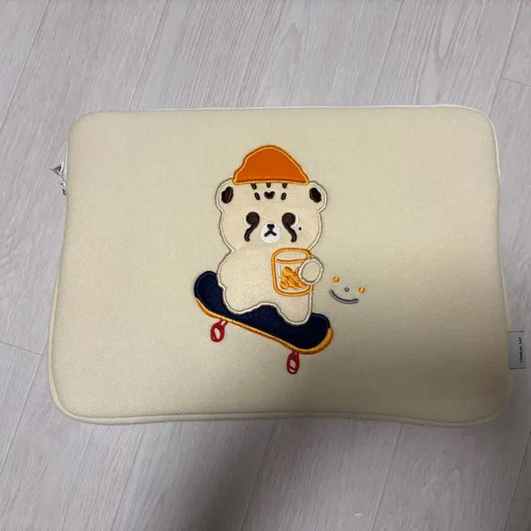 [BUNJANG] Mark Cheetarah Laptop Pouch Ivory 15-inch / 마크 치타리 노트북 파우치 아이보리 15인치