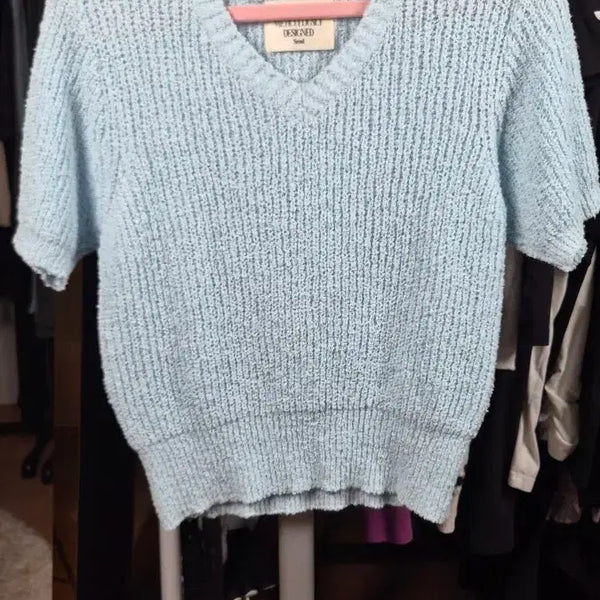 [BUNJANG] Evercommerce Sky Blue V-Neck Knit / EVERCOMMERCE 하늘색 니트