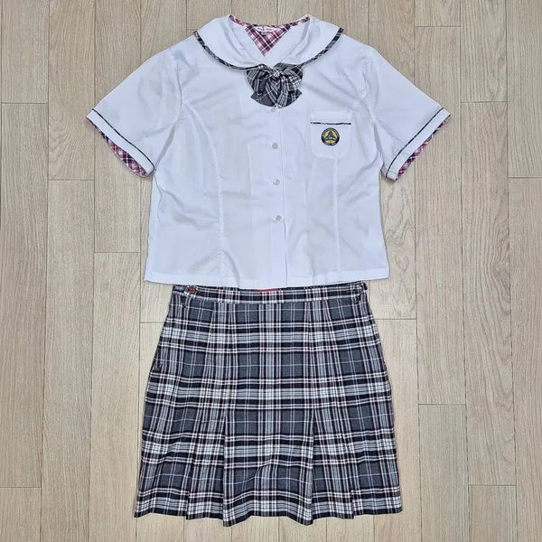 [BUNJANG] Morak Middle School Girls Summer Uniform Blouse & Skirt Set (Size 105/83) / 모락중학교 여자 하복 블라우스 스커트 치마 세트 105/83