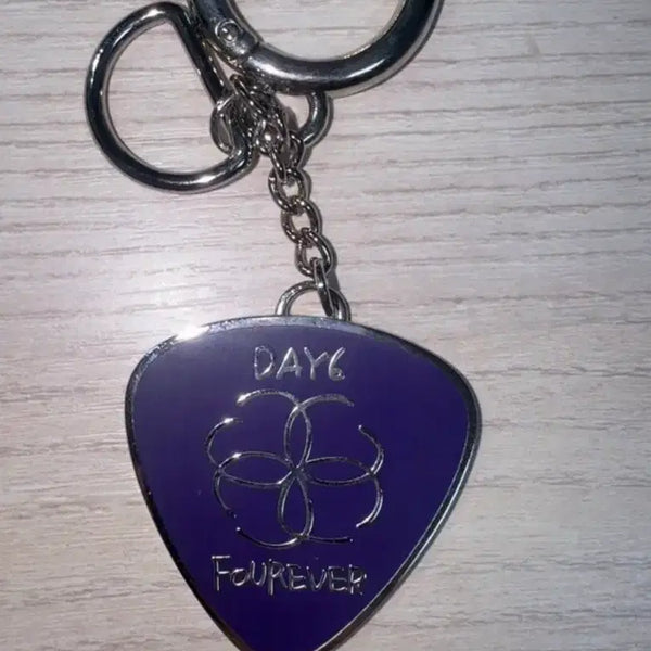 [BUNJANG] DAY6 Dowoon Metal Pick Keyring / 데이식스 도운 메탈 피크 키링