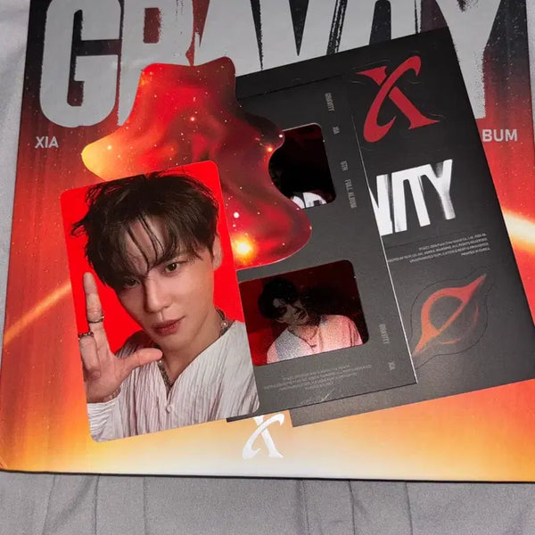 [BUNJANG] Kim Junsu Gravity Orbit Version Album Photocard Included / 김준수 그래비티 오르빗 버전 포카포함 개봉앨범