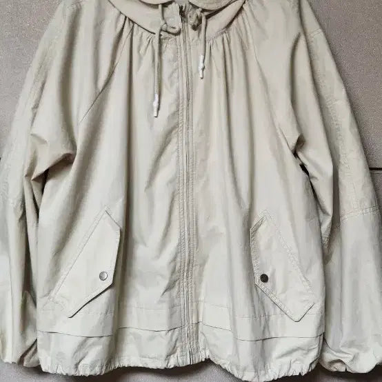 [BUNJANG] Thursday Island Hooded Zip-Up Jacket Beige / 써스데이아일랜드 후드 집업 자켓 베이지