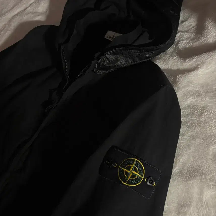 [BUNJANG] Stone Island 15th Anniversary Cordura Hooded Jacket / 스톤 아일랜드 15주년 와펜 패치 코듀라 후드 자켓 741541521-V0029
