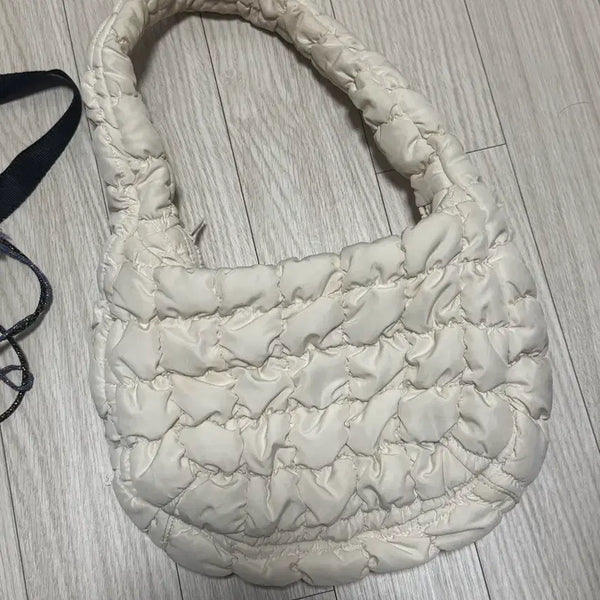 [BUNJANG] COS Quilted Handbag Ivory / COS 가방 퀄팅 핸드백 아이보리